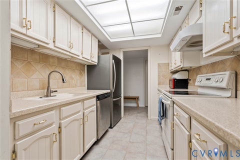 Tiny photo for 2956 Hathaway Road #U407, Richmond, VA 23225 (MLS # 2624542)