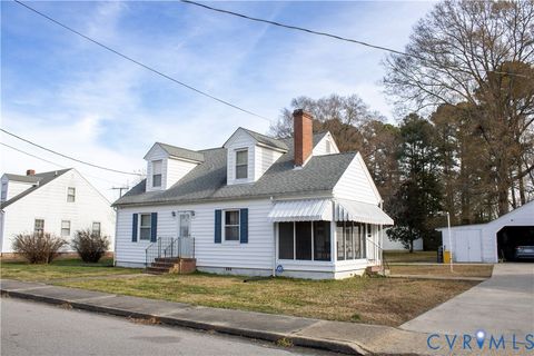 Tiny photo for 141 Bank Street, Waverly, VA 23890 (MLS # 2600189)