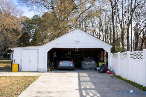 Tiny photo for 141 Bank Street, Waverly, VA 23890 (MLS # 2600189)