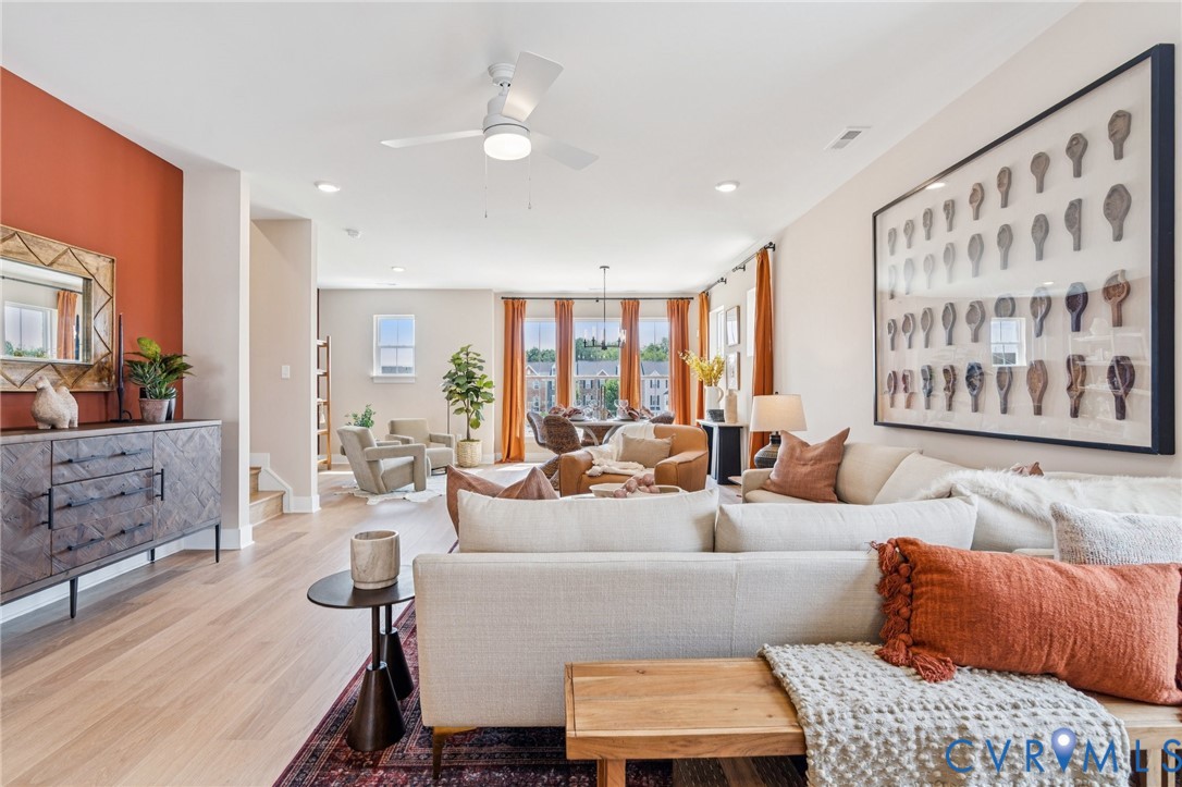 12027 Flowering Lavender Loop