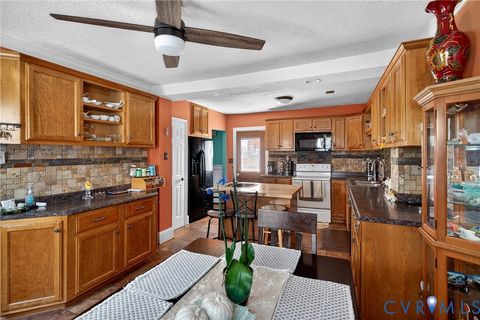 Tiny photo for 919 Colonial Avenue, Colonial Heights, VA 23834 (MLS # 2531521)