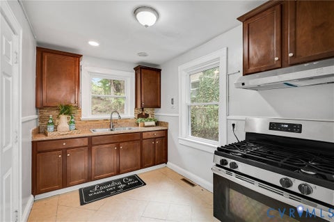 Tiny photo for 602 N 39th Street, Richmond, VA 23223 (MLS # 2628786)