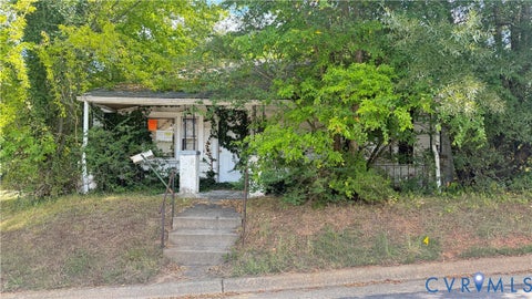 Tiny photo for 129 Lincoln Street, Daleville, VA 24541 (MLS # 2625203)