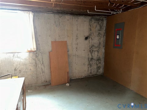 Tiny photo for 865 Olney Road, Vinton, VA 24179 (MLS # 2623431)