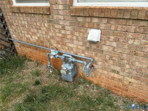 Tiny photo for 865 Olney Road, Vinton, VA 24179 (MLS # 2623431)