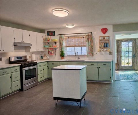 Tiny photo for 1304 Milnwood Road, Farmville, VA 23901 (MLS # 2604266)