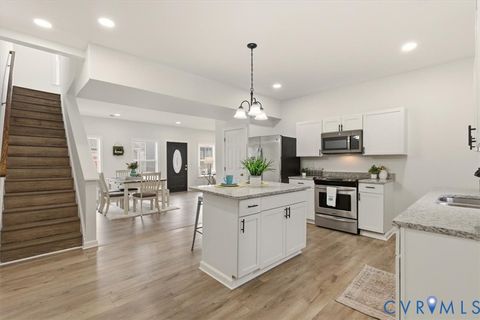 Tiny photo for 724 Wilson Street, Petersburg, VA 23803 (MLS # 2533454)