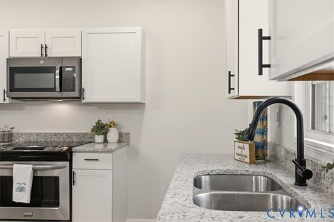 Tiny photo for 724 Wilson Street, Petersburg, VA 23803 (MLS # 2533454)