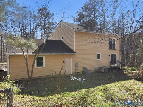Tiny photo for 16391 Gun Barrel Road, Beaverdam, VA 23192 (MLS # 2607928)