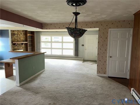 Tiny photo for 865 Olney Road, Vinton, VA 24179 (MLS # 2610842)