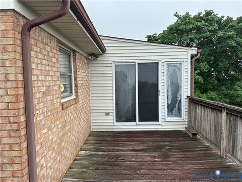 Tiny photo for 865 Olney Road, Vinton, VA 24179 (MLS # 2610842)