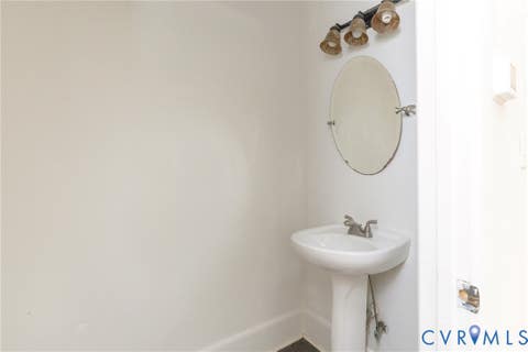 Tiny photo for 405 S Harrison Street, Richmond, VA 23220 (MLS # 2619198)