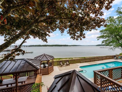 Tiny photo for 310 Green Point Lane, Cobbs Creek, VA 23050 (MLS # 2611270)