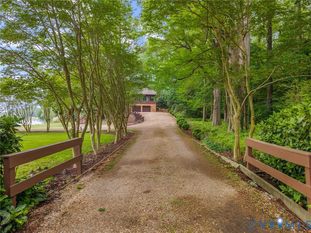 310 Green Point Lane