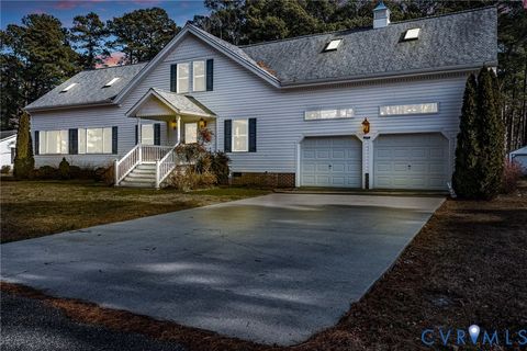 Photo of 273 Sutton Avenue, Reedville, VA 22539 (MLS # 2600257)