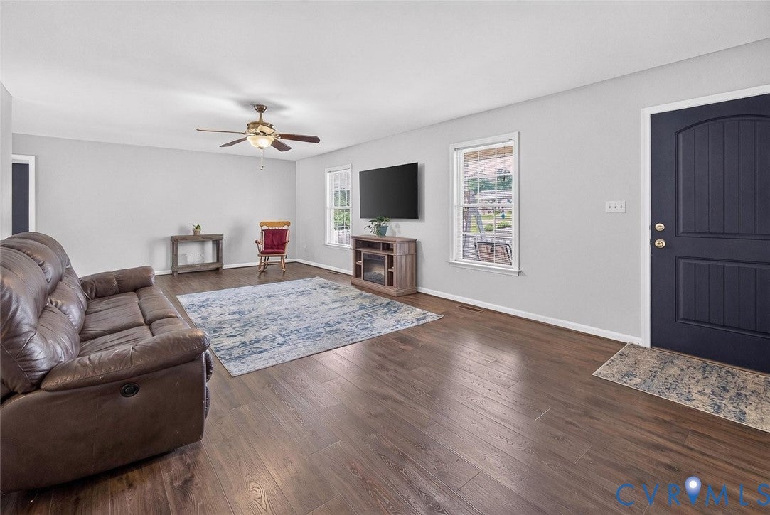 151 Lancaster Court - Photo 4
