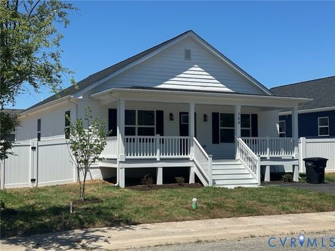 Photo of 704 Jackson Street, Colonial Beach, VA 22443 (MLS # 2613799)