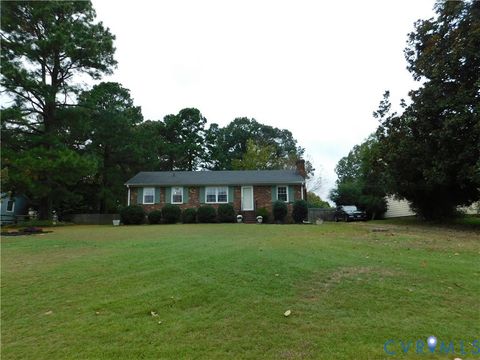 Photo of 7283 Walnut Grove Drive, Mechanicsville, VA 23111 (MLS # 2528823)