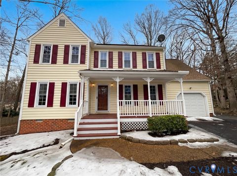 Photo of 13905 Cedar Cliff Court, Chester, VA 23831 (MLS # 2603452)