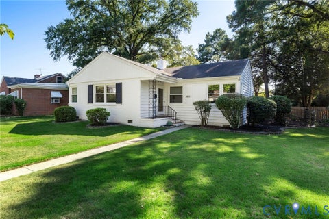 Photo of 1403 Wentbridge Road, Richmond, VA 23227 (MLS # 2624449)