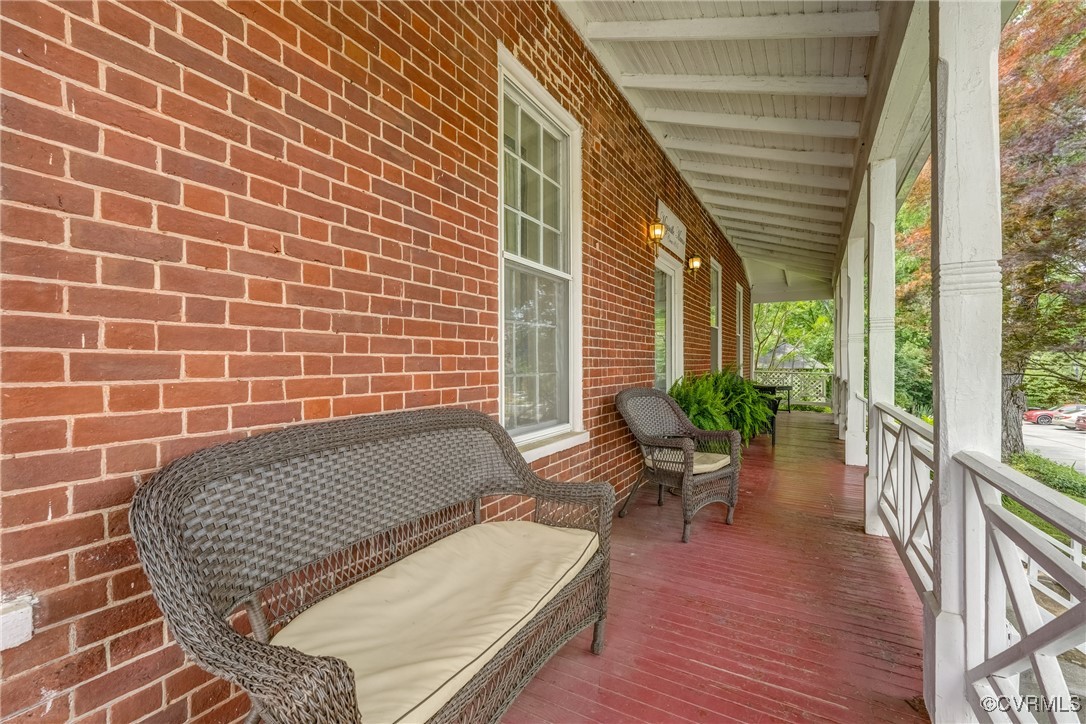 23 Courthouse Road