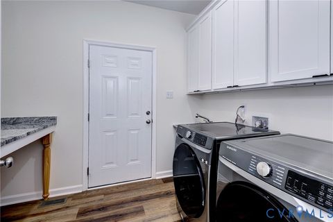 Tiny photo for 12304 Stone's Run Way, New Kent, VA 23124 (MLS # 2616635)