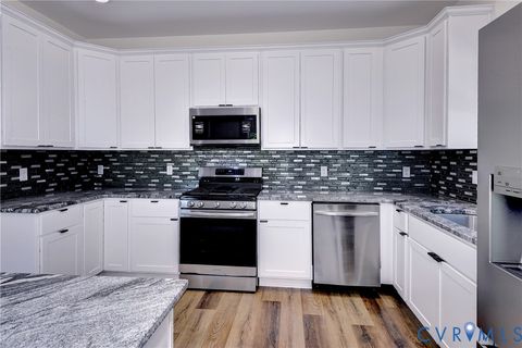 Tiny photo for 12304 Stone's Run Way, New Kent, VA 23124 (MLS # 2616635)