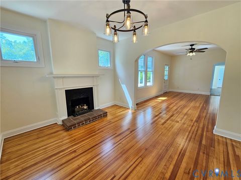 Tiny photo for 913 W Osborn Road, Farmville, VA 23901 (MLS # 2611591)