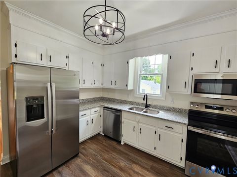 Tiny photo for 913 W Osborn Road, Farmville, VA 23901 (MLS # 2611591)