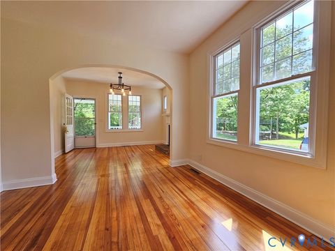 Tiny photo for 913 W Osborn Road, Farmville, VA 23901 (MLS # 2611591)
