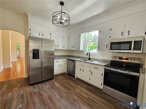 Tiny photo for 913 W Osborn Road, Farmville, VA 23901 (MLS # 2611591)