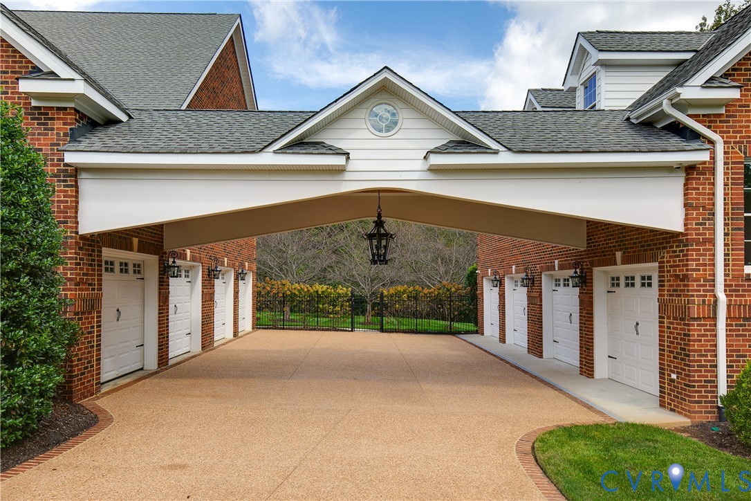 297 Pembroke Lane