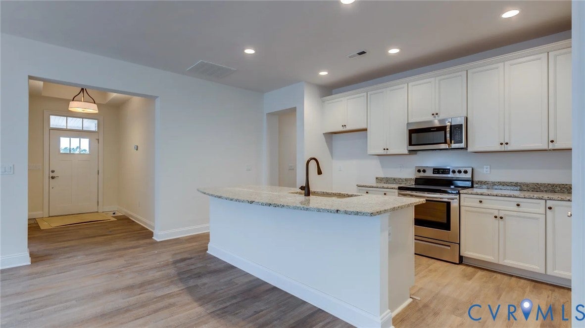 10021 Silver Silo Court