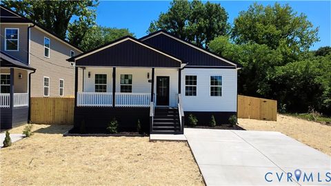 Tiny photo for 326 Mars Street, Petersburg, VA 23803 (MLS # 2616327)