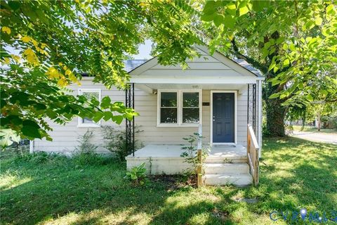 Photo of 101 Slagle Avenue, Petersburg, VA 23803 (MLS # 2600262)