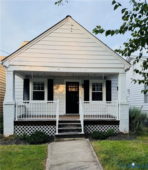 Photo of 121 W 30th Street, Richmond, VA 23225 (MLS # 2621604)