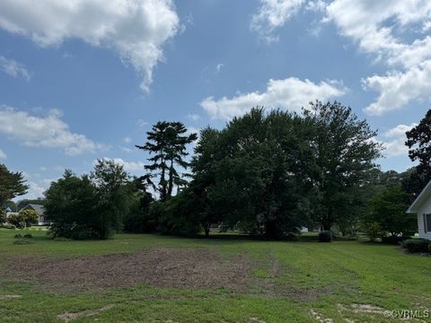 Tiny photo for 000 Howard Street, Urbanna, VA 23175 (MLS # 2518554)