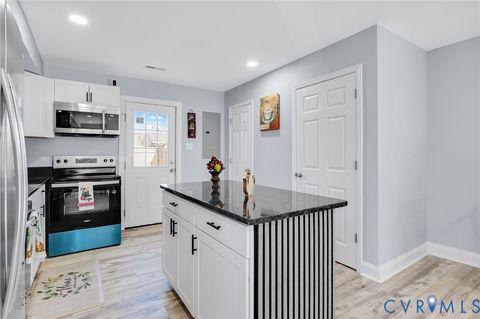 Tiny photo for 2712 Parkwood Avenue, Richmond, VA 23220 (MLS # 2529108)