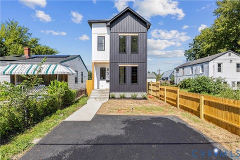 Tiny photo for 851 E Bank Street, Petersburg, VA 23803 (MLS # 2628757)