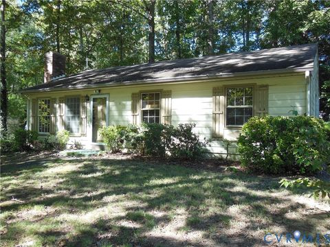 Photo of 10524 Sunne Court, Chesterfield, VA 23832 (MLS # 2529285)