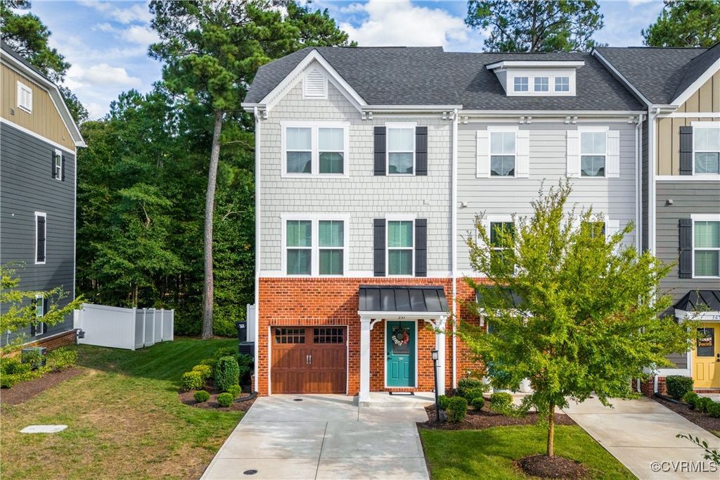 Photo for 357 Crofton Village Terrace, Midlothian, VA 23114 (MLS # 2423372)