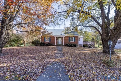 Tiny photo for 106 Courthouse Road, Blackstone, VA 23824 (MLS # 2530608)