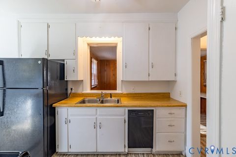 Tiny photo for 106 Courthouse Road, Blackstone, VA 23824 (MLS # 2530608)