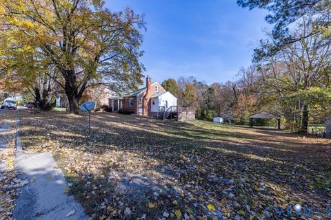 Tiny photo for 106 Courthouse Road, Blackstone, VA 23824 (MLS # 2530608)