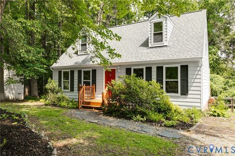 Photo of 8512 Boones Trail Road, Chesterfield, VA 23832 (MLS # 2617228)