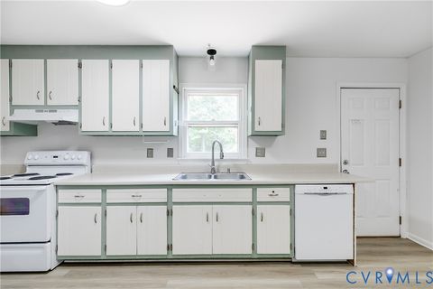 Tiny photo for 8512 Boones Trail Road, Chesterfield, VA 23832 (MLS # 2617228)