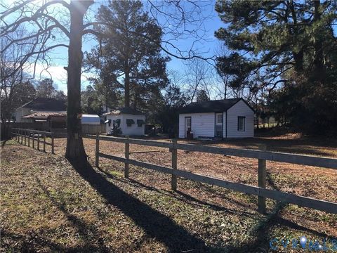 Tiny photo for 168 N County Drive, Wakefield, VA 23888 (MLS # 2611203)