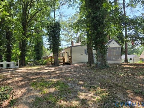 Tiny photo for 2109 Jackson Court, Petersburg, VA 23805 (MLS # 2618584)