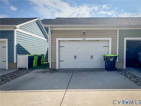 Tiny photo for 918 Hillside Avenue, Norfolk, VA 23503 (MLS # 2627301)