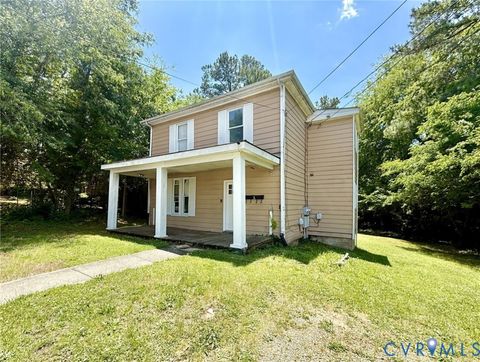 Photo of 419 Park Avenue, Farmville, VA 23901 (MLS # 2614252)